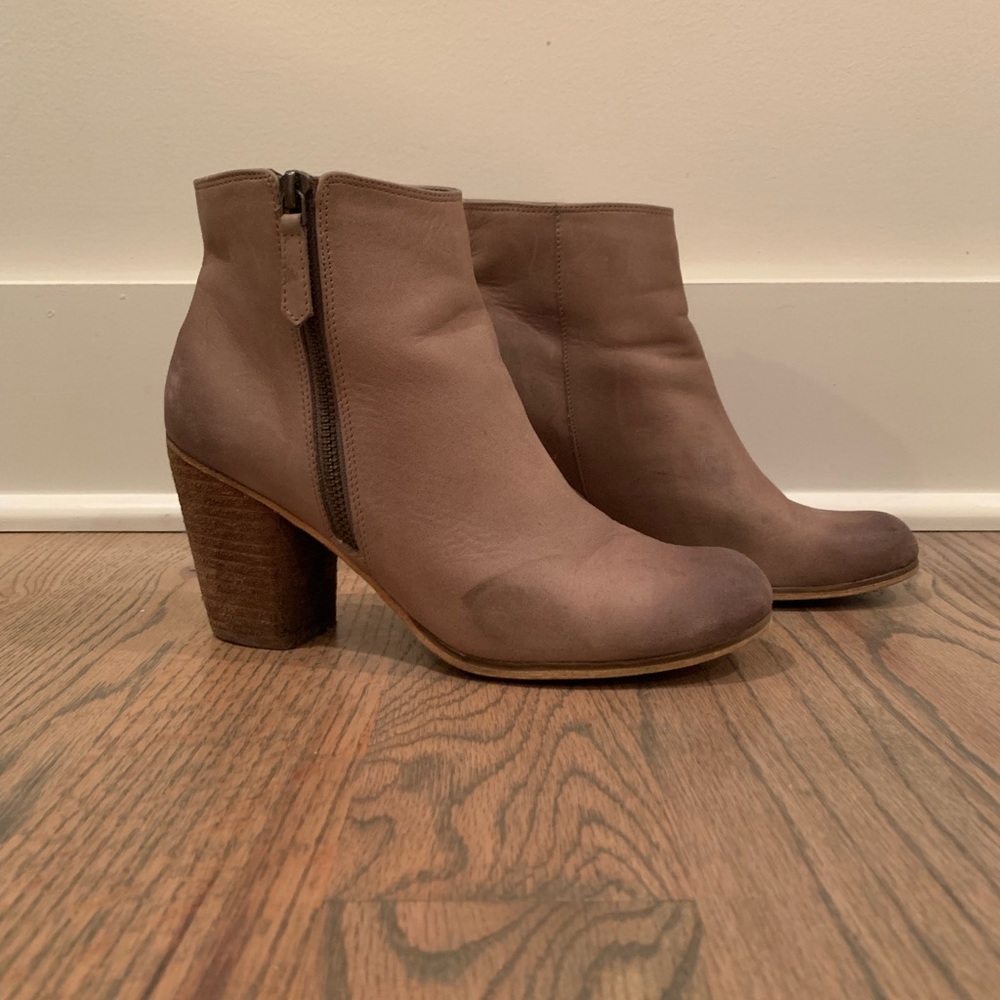 BP taupe booties - Picture 2 of 5